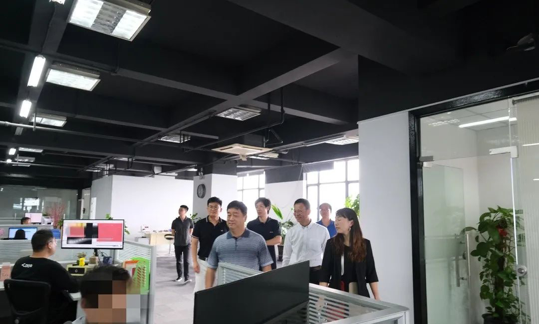 ϲ���������ӿƼ���ѧ΢����ѧԺ��Ѿ�ҵ������齱